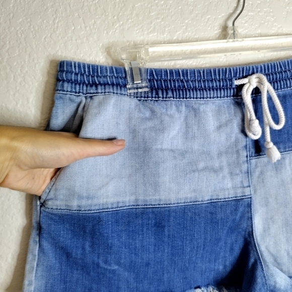 Aerie Shorts Patchwork Denim Drawstring Pull On Stretch Waist Raw Hem sz Xl - Picture 3 of 7